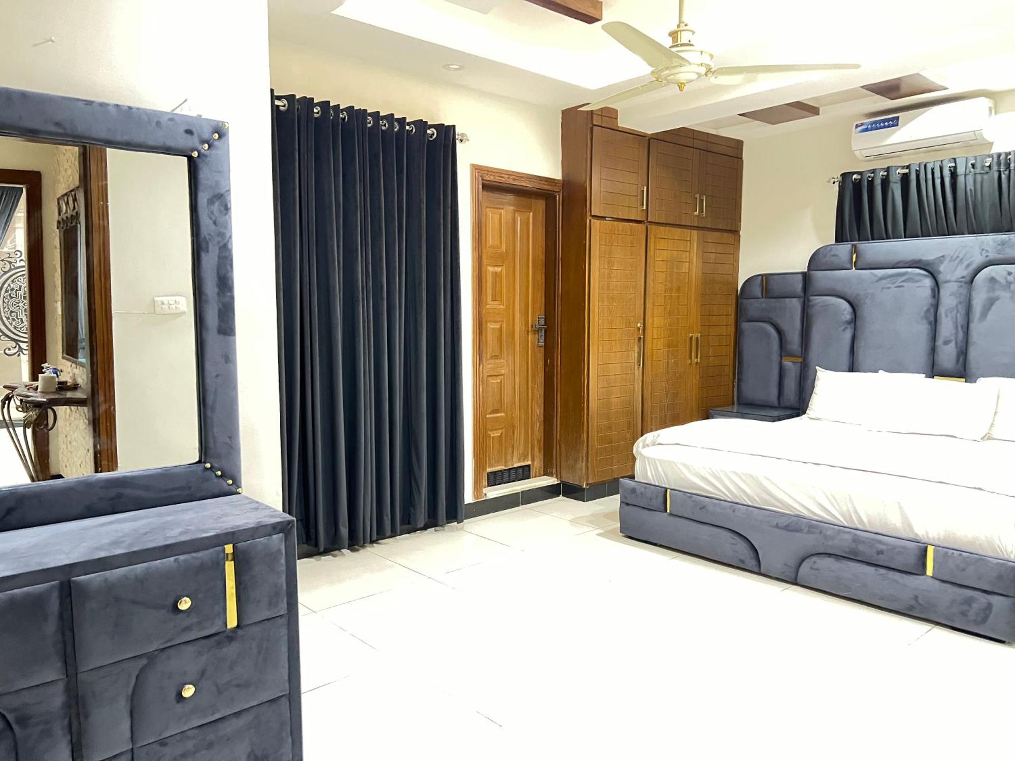 Luxury Apartment Hotel اسلام اباد المظهر الخارجي الصورة